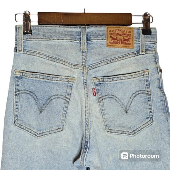 Levi's Light Wash Ribcage Straight Jean Size 26 - Picture 5 of 5